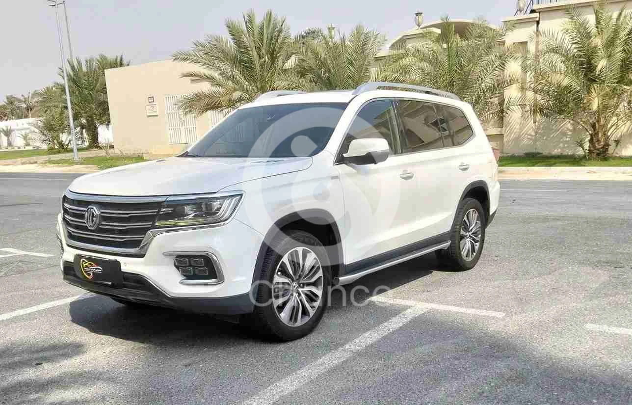 ام جي ار اكس8 2022 اوتوماتيك 159,000 كم 4 سلندر دفع رباعي اس يو في أبيض