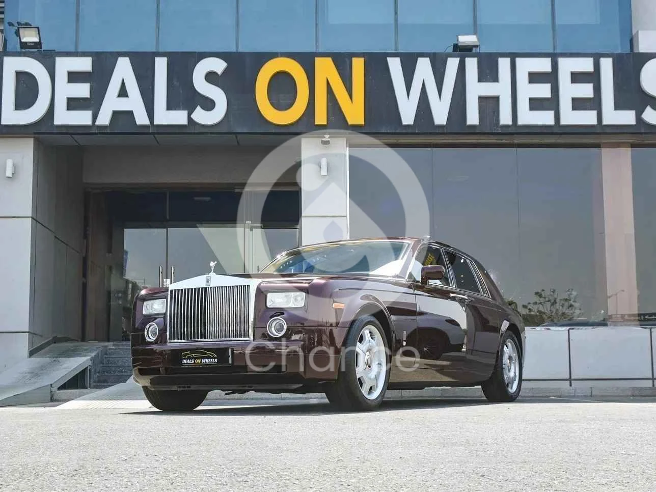 رولز - رويس فانتوم 2004 اوتوماتيك 40,000 كم 12 سلندر دفع خلفي سيدان عنابي