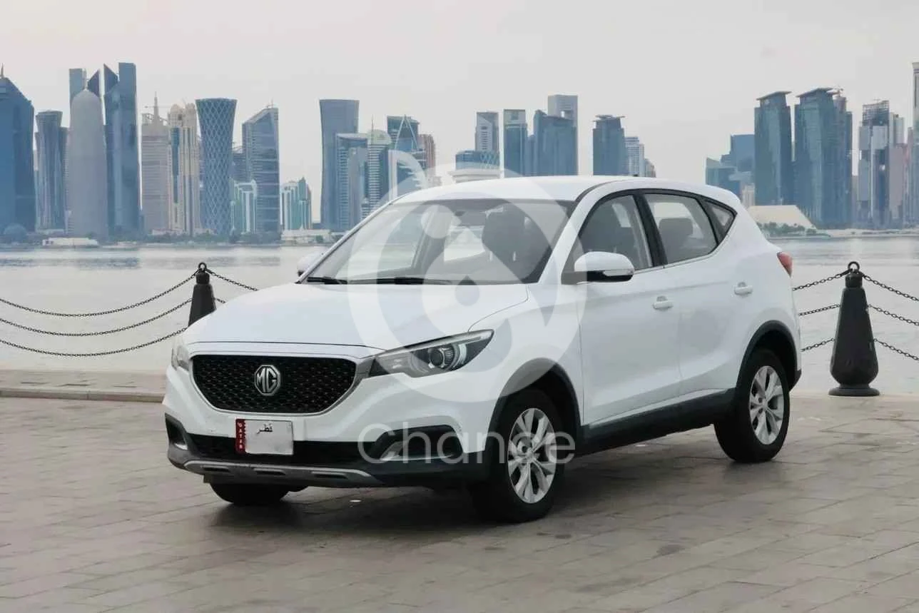 ام جي زد اس 4 سلندر إس يو في 4 في 4 أبيض 2023