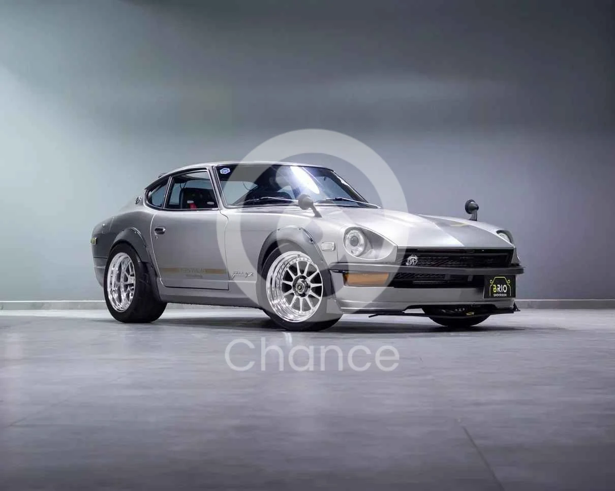 داتسون فيرليدي 1974 عادي 76,000 كم 4 سلندر دفع خلفي كلاسك فضي