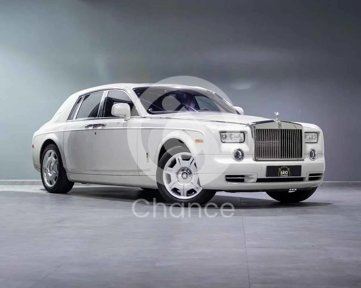 رولز - رويس فانتوم 2010 اوتوماتيك 20,000 كم 12 سلندر دفع كلي مستمر سيدان فضي