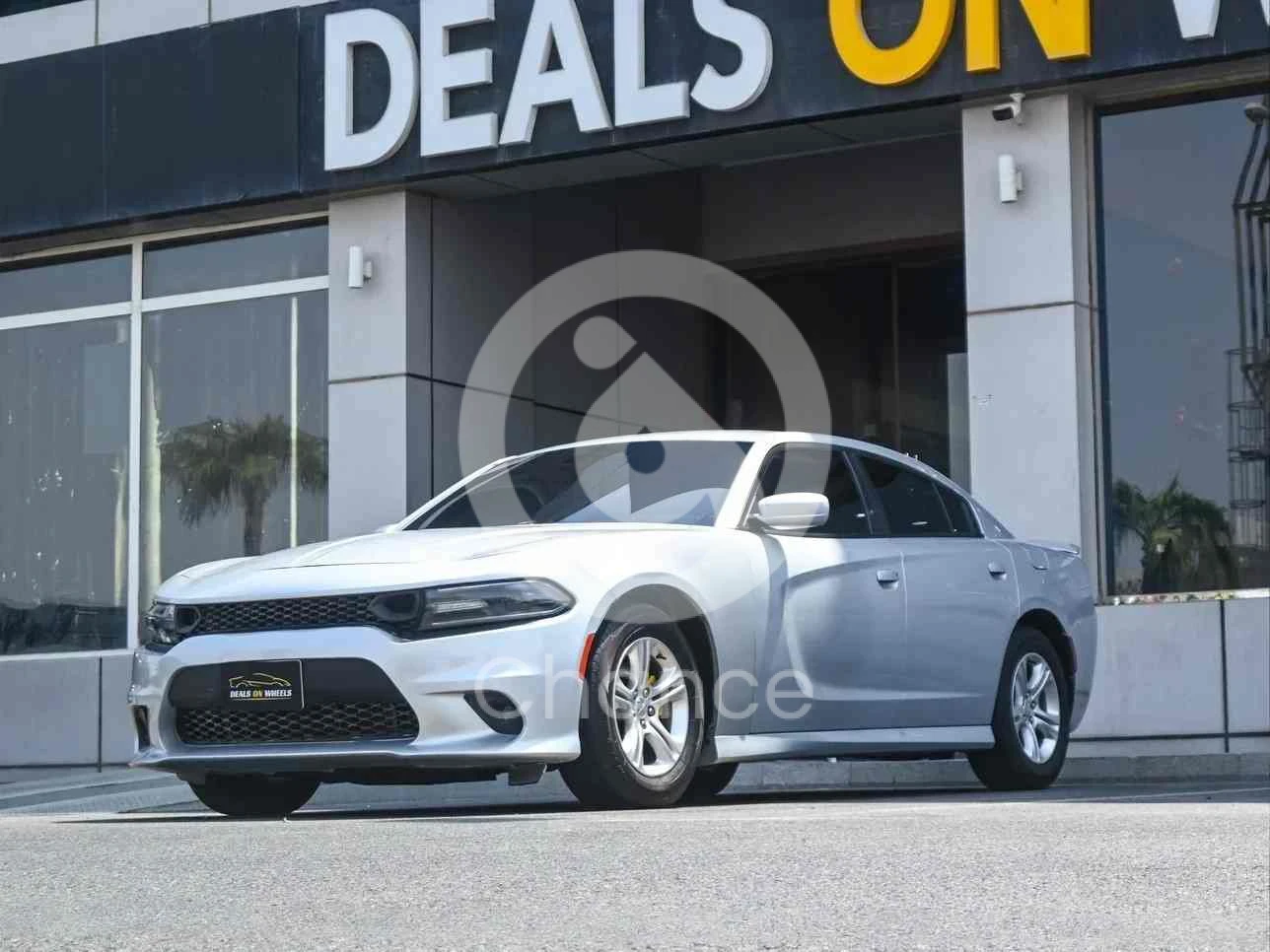 دودج تشارجر 2019 اوتوماتيك 105,000 كم 6 سلندر دفع خلفي سيدان فضي