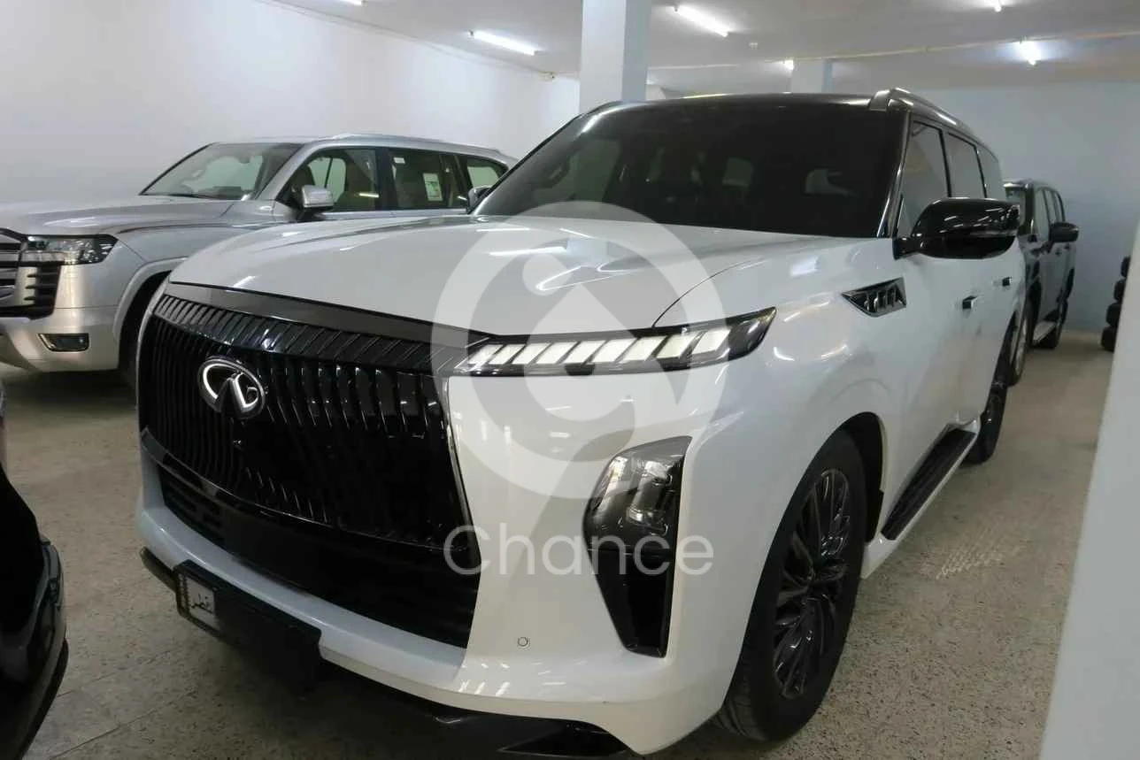 انفنيتي كيو اكس 80 2025 اوتوماتيك 500 كم 6 سلندر دفع رباعي اس يو في أبيض تحت الضمان