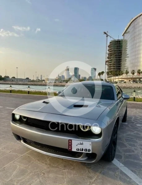 دودج تشالنجر 2016 | 8 سعة 5.7 لتر هيمي | السعر: 58,000 ريال قطري (قابل للتفاوض قليلا بسبب الانتقال من الدولة) بلد الصنع: كندا | 126,000 كم | ناقل حركة أوتوماتيكي الحالة: لا توجد حوادث كبيرة المحرك الجير والشاصي بحالة ممتازة التكييف يعمل بكفاءة عالية السيارة بحالة ممتازة بشكل عام الاستمارة سارية حتى أبريل 2026 أنوار زينون رقم لوحة مميز باقة أمان كاملة: وسائد هوائية دخول ذكي وتشغيل بالبصمة المواصفات الإضافية: • مقاعد جلد باللون الأحمر • شاشة كبيرة • كاميرا خلفية • فتحة سقف • نظام صوتي فاخر للتواصل: +974 31484300
