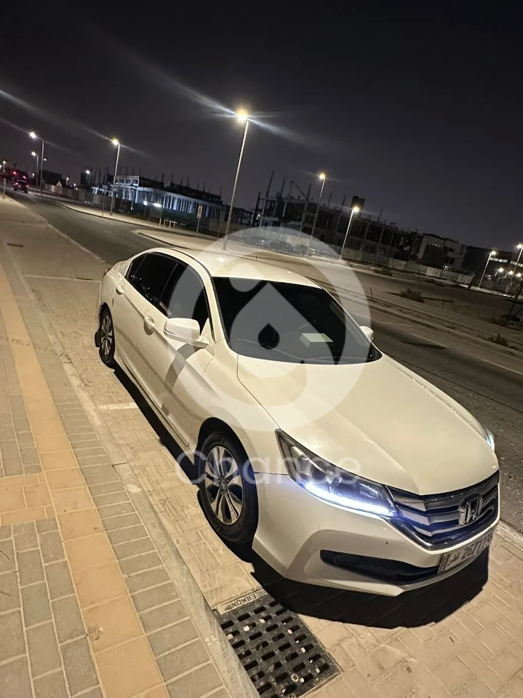 هوندا اكورد قير ماكينة شصي كلو تمام لاتحتاج لمصاريف استمارة لين شهر ١٢