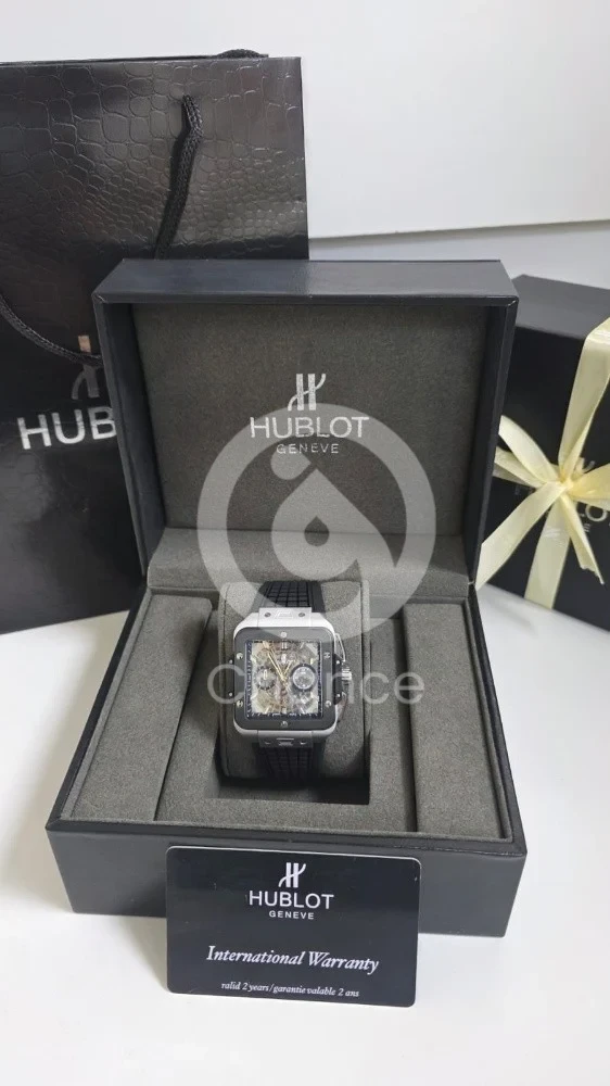 تتوفر لدينا عروض على المستلزمات الرجاليه ولنسائيه وهدايا يوجد خصم عند شراء للتواصل واتساب 55004916 لدينا خدمة توصيل داخل وخارج الدوحه شيك طلب قبل الاستلام