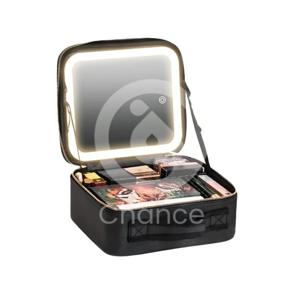 شنطه تنظيم المكياج مربع اسود جرين ليون تصميم عصري وعملي مع مراية 4 كي مضاءة بـ 72 لمبة يوفر لك إضاءة مثالية للمكياج. يشتغل ببطارية قابلة للشحن 2000 ملي أمبير عن طريق يو اس بي. تقسيمات داخلية قابلة للتعديل لتخزين مستلزماتك ومصمم ليكون مقاوم للماء ومريح للحمل مع مقبض سهل للتنقل. توصيل مجاني داخل الدوحة