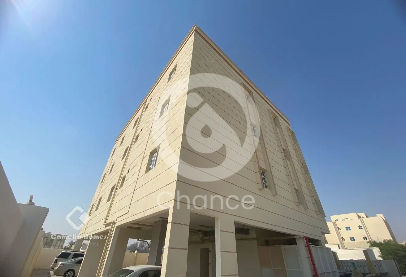 مباني سكنية للإيجار في مجمع الخور

PLA1505
تتشرف كاميليا هومز بتلقي اتصالاتكم واستفساراتكم حول عقاراتنا وخدماتنا.
نحن هنا لخدمتكم...

*تُطبق رسوم الوكالة*

تفاصيل العقار:

نوع العقار: شقة (مبنى سكني - ١٠ وحدات)
تصميم العقار: غرفتان
إجمالي الحمامات: نصف حمام
الأثاث: مفروش
الإطلالة: إطلالة على المجمع السكني
الخدمات: غير شاملة
---------
إجمالي غرف النوم الرئيسية: غرفة واحدة
المطبخ: مغلق
موقف سيارات: متوفر
التكييف: مكيف سبليت
سياسة الحيوانات الأليفة: للموافقة
التأمين: شيك مؤرخ