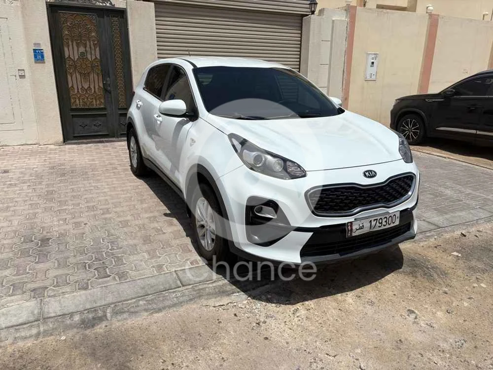 سيارة كيا سبورتاج تحت الضمان لسنه القادمة السيارة كثييير نظيفه ما بتشكي من اي شي ممشاها ٦٧٠٠٠عليها تظليل مكفول لمدة خمس سنين تامين شامل وترخيص لسنه بطاريه وتوتير جديدة السيارة نظيفه جداً