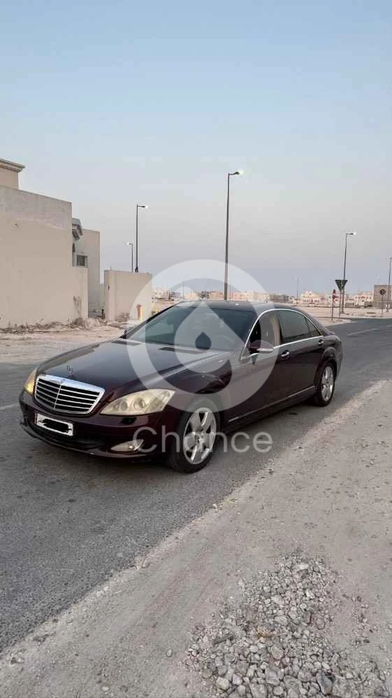 للبيع مرسيدس موديل 2006 نضيف مايشتكي من شي توني مسويله صيانه قير ومكينه الموتر ماشي 120الف قير مكينه اموره طيبه والشاصي وكاله مطلوب في الموتر 14الف والصامل براعيه بلمعقول 30311126....66444808.....30333375....