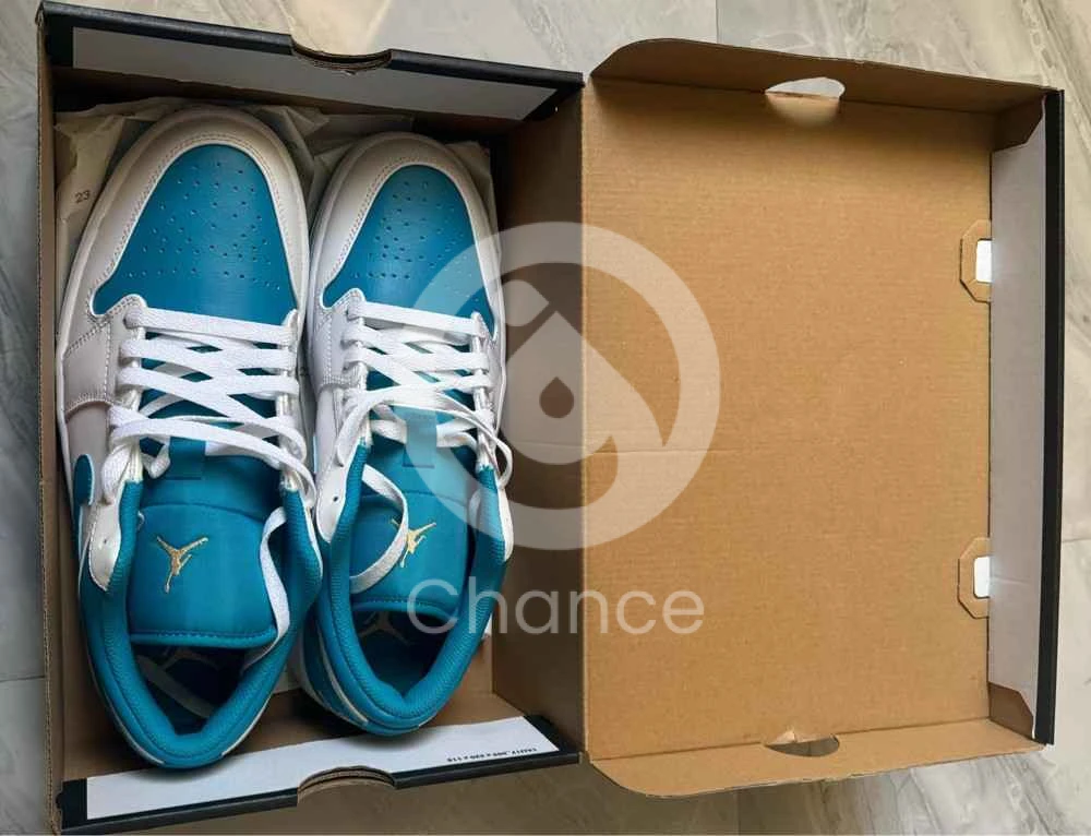 حذاء نايكي اير جوردنز جديد