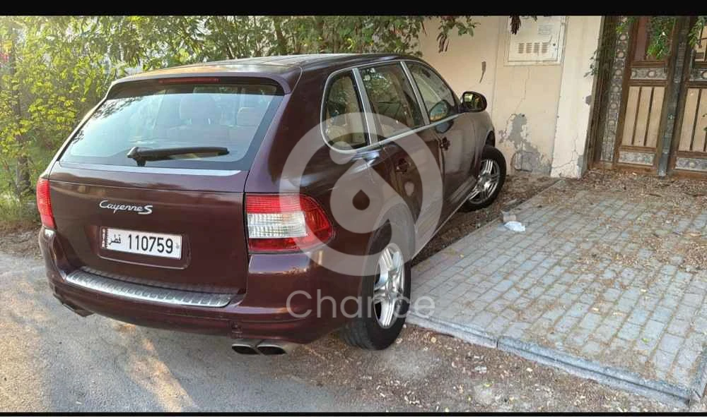 بورش كيان سياره بحاله جيده شغاله اموره طيبه ما تشتكي من شي استماره ساريه