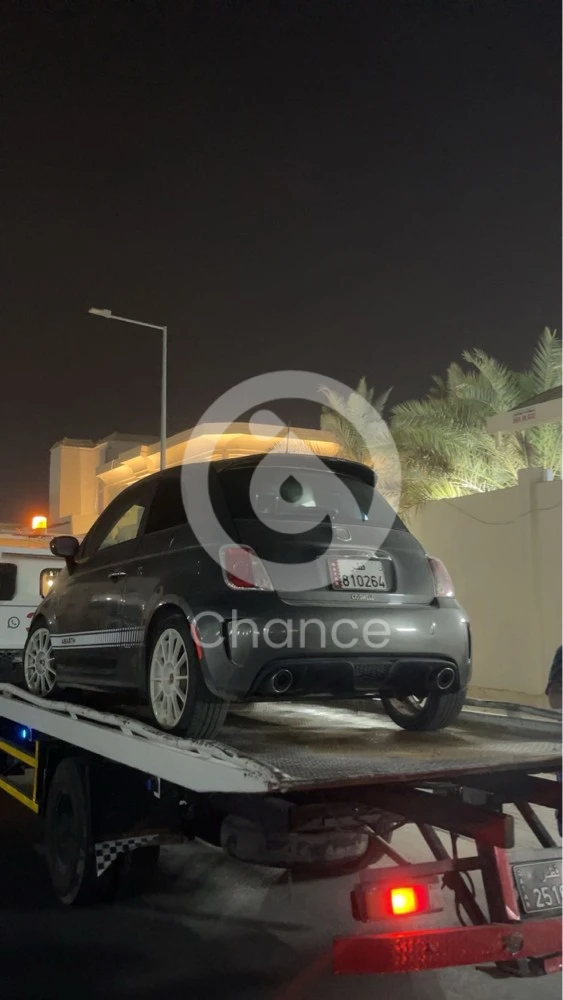 للبيع فيات ابارث قير عادي مصبوغه رفرف يسار و باب يسار السعر ٤٣٠٠٠ قابل للصامل