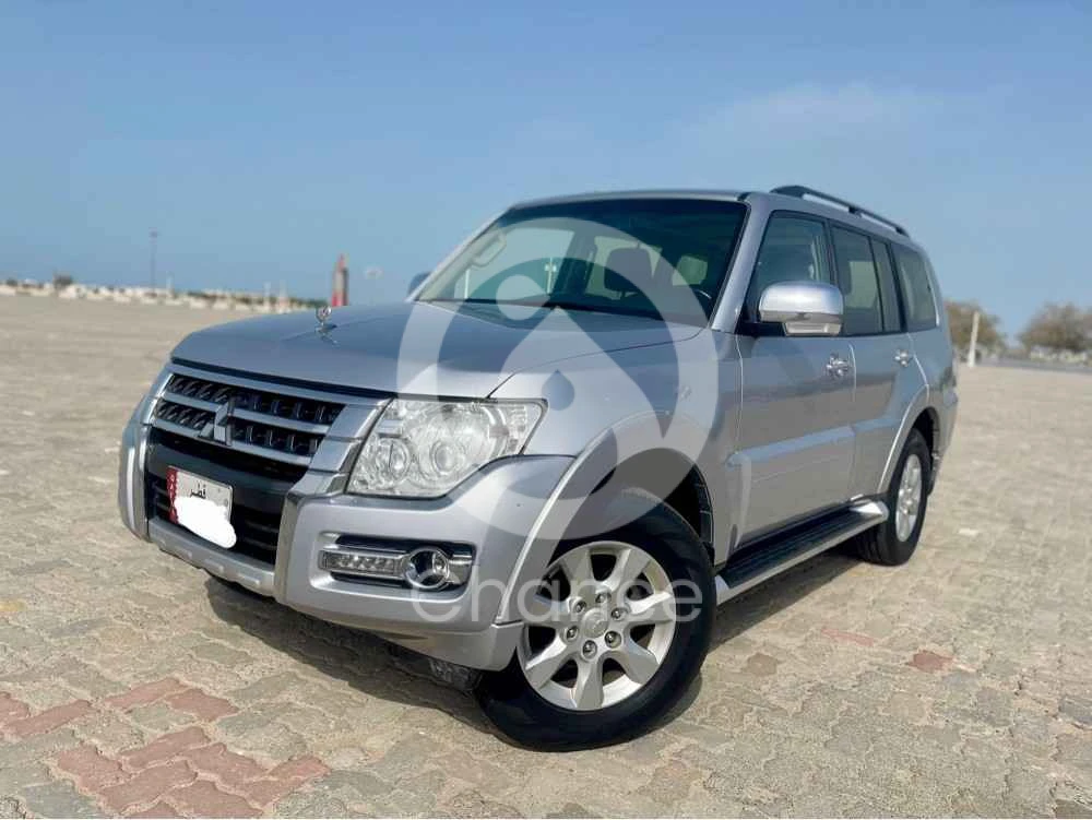 ميتسوبيشي باجيرو ٢٠١٦ جي ال اس ٣.٥ ممشى ١٨١٠٠٠ كم فل اوبشن صبغ وكالة معدا باب واحد فقط كاميرا خلفية فتحة سقف بانوراما السياره بحالة ممتازه متحتاج اي مصاريف وعالفحص السعر ٤٥٠٠٠ للتواصل ٦٦٥٥٧٢١٧