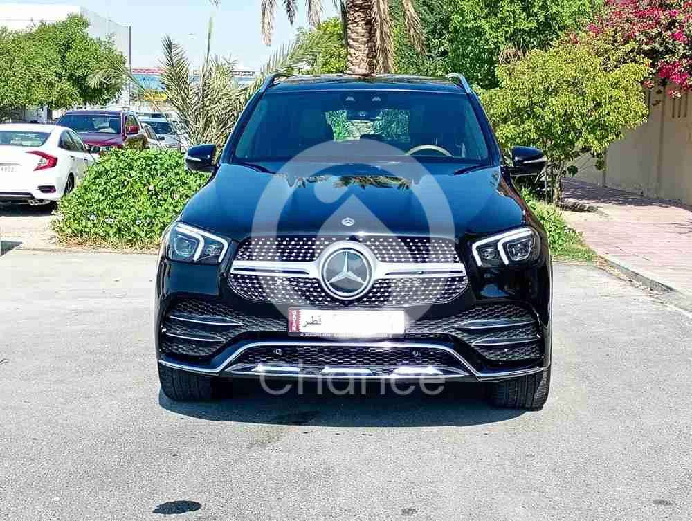 مرسيدس جى ال اي ٢٠٢٣ ماشيه ١٤ الف السياره فل اوبشن كامل تحت الضمان جديده