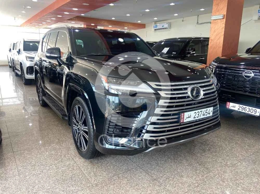 للبيع لكزس ال إكس 600 2025 اوتوماتيك 5000 كم 6 سلندر دفع رباعي اس يو في لون اسود تحت الضمان