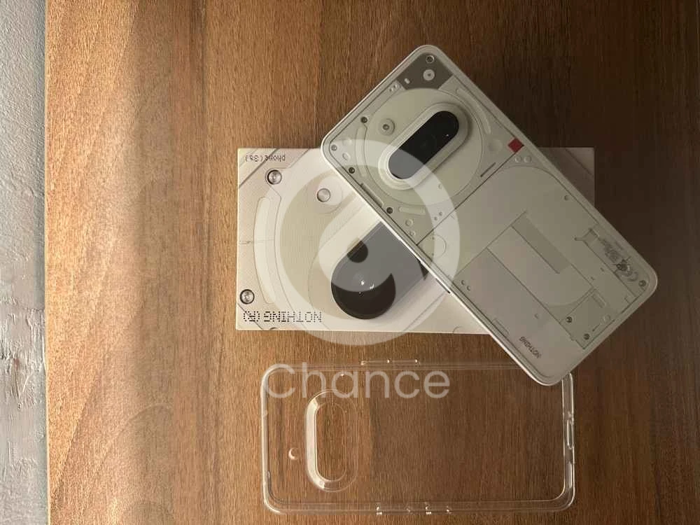 جوال نوثنق بحالة شبه جديده مستخدم شهر بس او اقل تقريبا مع كامل الاغراض والشاحن والبوكس حجم الممري ٢٥٦ قيقا