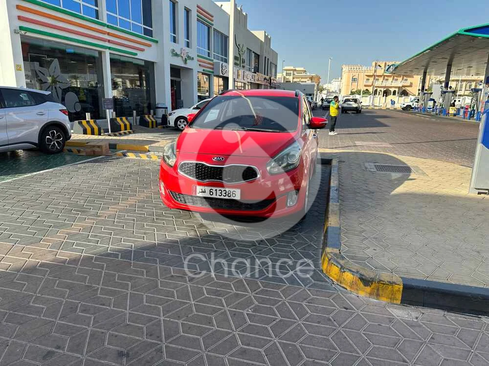 كارينز ٢٠١٤، بدون حوادث، تسجيل ساري حتى فبراير. الشاسيه، ناقل الحركة، المحرك، والمكيف بحالة ممتازة. قطعت ٢١٠,٠٠٠ كم. السعر: ٢٣,٠٠٠ ريال سعودي. محرك ٢٠٠٠ سي سي. للتواصل: ٧٧٩٥٩٧٥٠