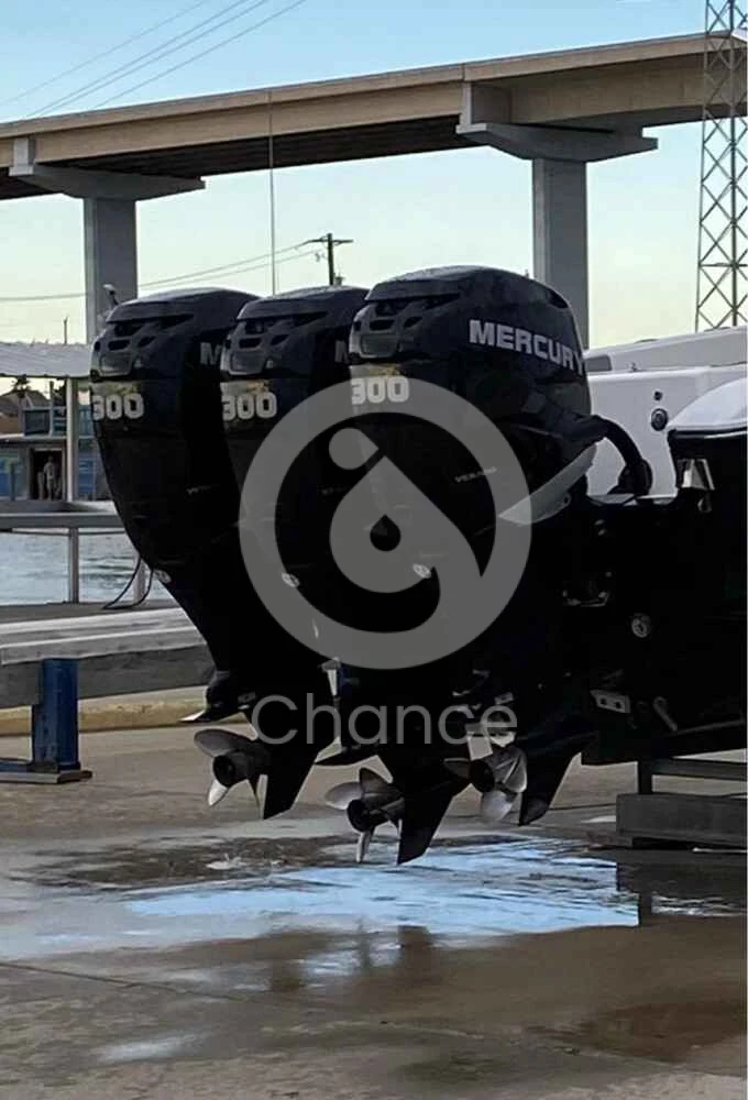 ٣ مكاين ميركوري فيرادو فورستروك ٣٠٠ حصان سوبر تشارج سيرفس اول بأول ما فيهم ملاحضات ممشى ٢٦٠ ساعة مع جميع الاكسسوارات احجام ٢٠-٢٥-٢٠ متوفر تركيب متوفر شحن لجميع مناطق العالم للتواصل 59999034