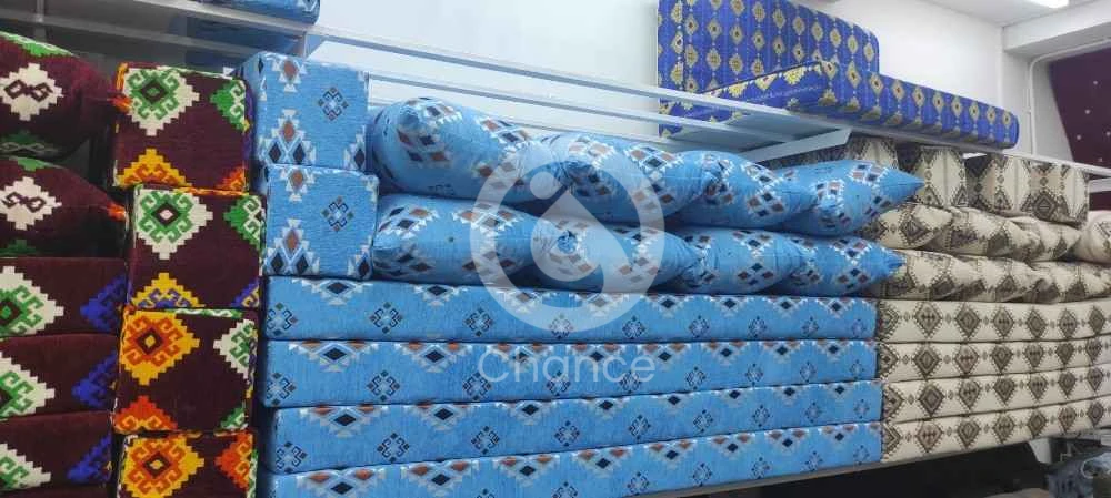 جلسات ارضيه 4 مطارح ضغط 100 مع 12 مسند و 4 مداكي طقم كامل 1350 ريال يوجد توصيل للكميات للتواصل على نفس الرقم55492571