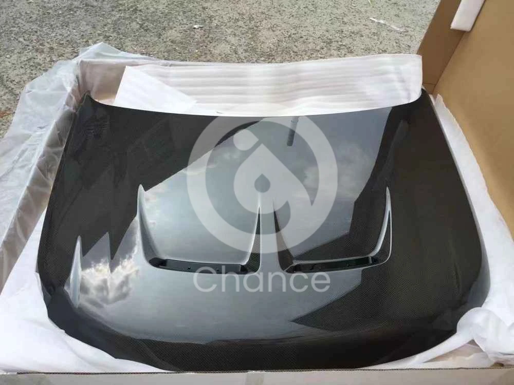 بانة كاربون فايبر للرنج روفر سبورت تركب من 2014-2022 جديده يتوفر خدمة توصيل